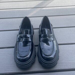 OAK + FORT Black Chunky Loafer (Size 8)